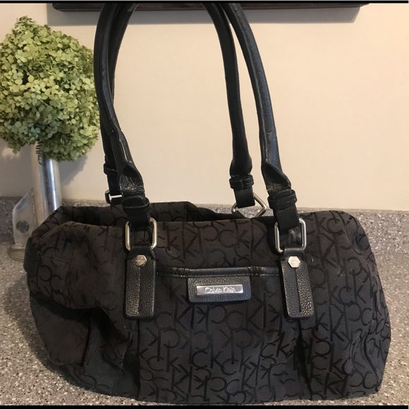 Beautiful and Original Calvin Klein Purse! SALE - Picture 1 of 5